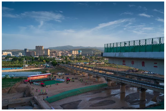 絲綢之路再現(xiàn)長虹，徠卡TS16助力渭河特大橋轉(zhuǎn)體合攏